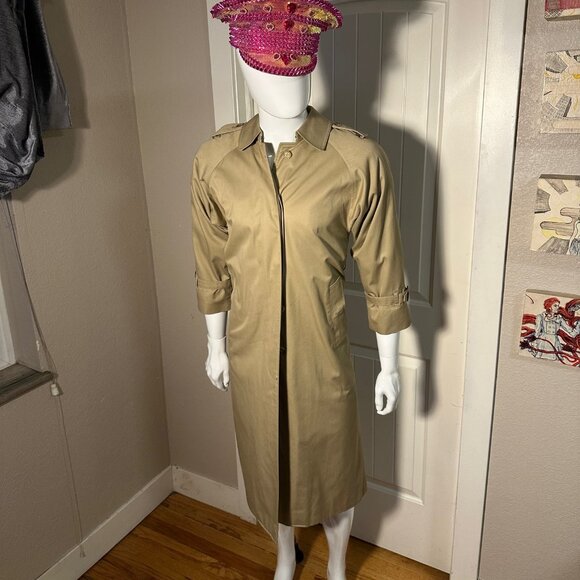 Unique Burberry Women’s Trench Coat w/ Removable Wool Liner & Elegant Design - Picture 1 of 16